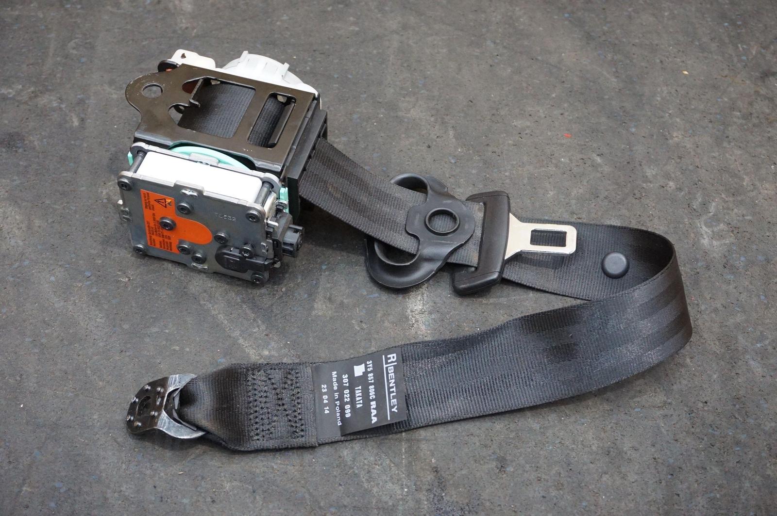 Rear Right Passenger Seat Belt Retractor OEM 3Y5857806C Bentley Mulsanne 10-20