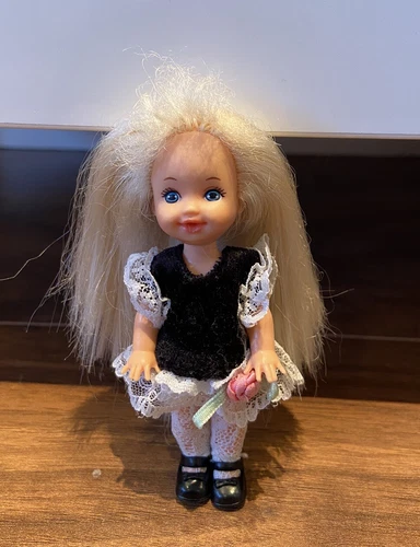 Kelly Baby Sister Of Barbie 1994 Playset. Rare Find vintage barbie 1990s