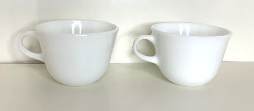 Set of 2 Vintage PYREX Opal White Milk Glass Coffee Mug Tea Cup C Handle