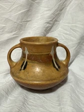 Roseville Monticello #556-4. Two-Handled Vase C.1931 Rare Color Variant Dark Tan