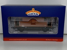 Bachmann 38-977 LMS 20T Brake Van BR Bauxite (Early) (With Ducketts) BNIB