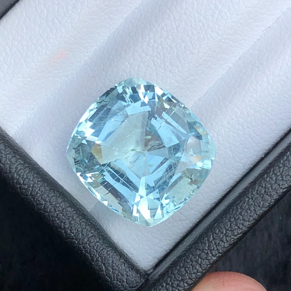 Natural 12.55 Ct Blue Aquamarine Excellent Cushion Cut Loose Gemstone Pakistan - Image 2 of 4