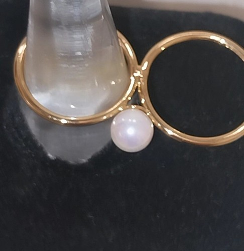 Amber Sceats Gold Plated Pearl Ring - Picture 5 of 14