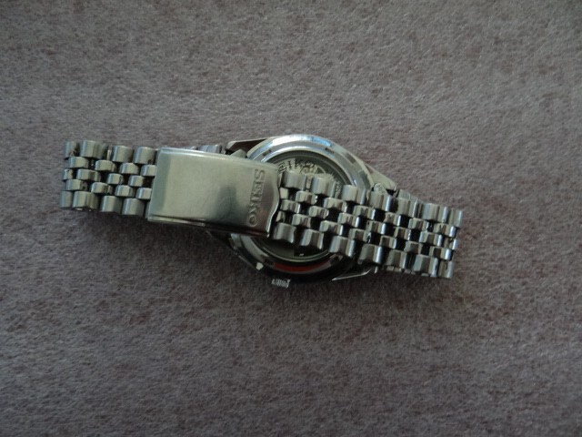Vintage Seiko 5 7S26-0420 Stainless Steel 21 Jewels Vintage Seiko 5 7S26-0420 Stainless Steel 21 Jewels