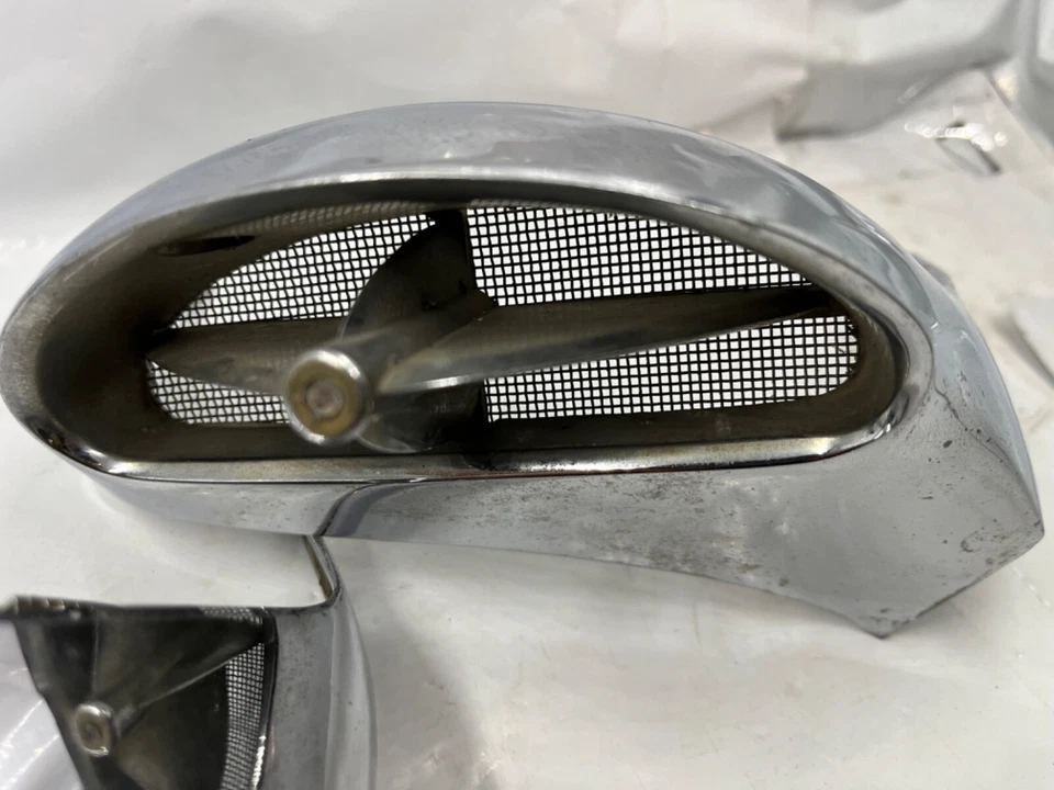 Mercury Turnpike Cruiser 1957 Twin Jet admisión de aire parabrisas ventilaciones acabado cromado Foto 3 de 4