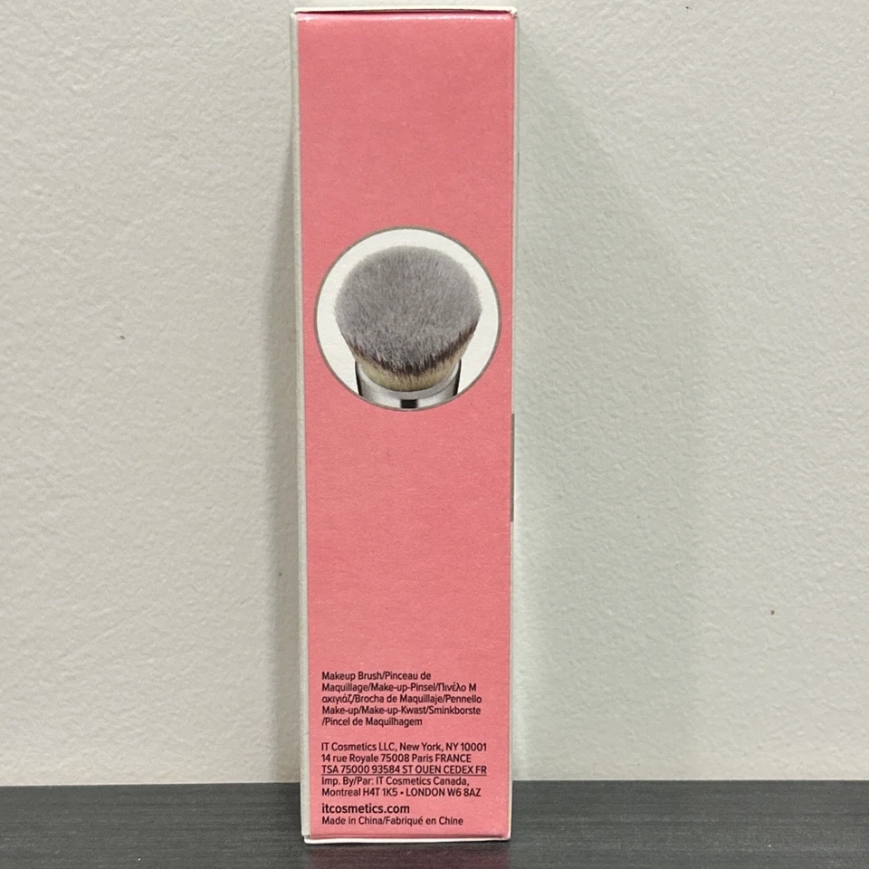 it Cosmetics Heavenly Luxe Solid Serum Foundation Brush No. 29 - Image 4 of 4