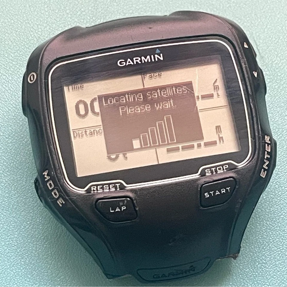 Reloj GPS Garmin Forerunner 910XT Triatlón con Correa HRM y Accesorios Foto 3 de 4