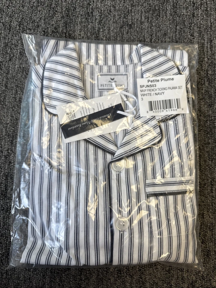 Juego de pijama de sarga para niños Petite Plume en azul marino francés tictac talla 3 Y nuevo con etiquetas precio de venta sugerido por el fabricante 58 USD Foto 3 de 4