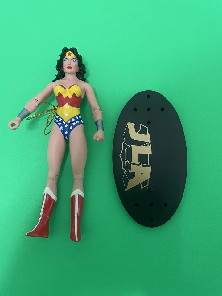 DC LIGA DE LA JUSTICIA DIRECTA DE AMÉRICA MUJER MARAVILLA NUEVO SUELTO 2005. Foto 2 de 4