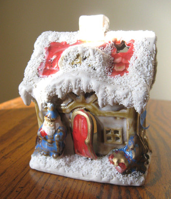 SANTA'S HOUSE TEALIGHT CANDLEHOLDER ~ Really Cute! NWOT ~ Looks like ''BLUE SKY''