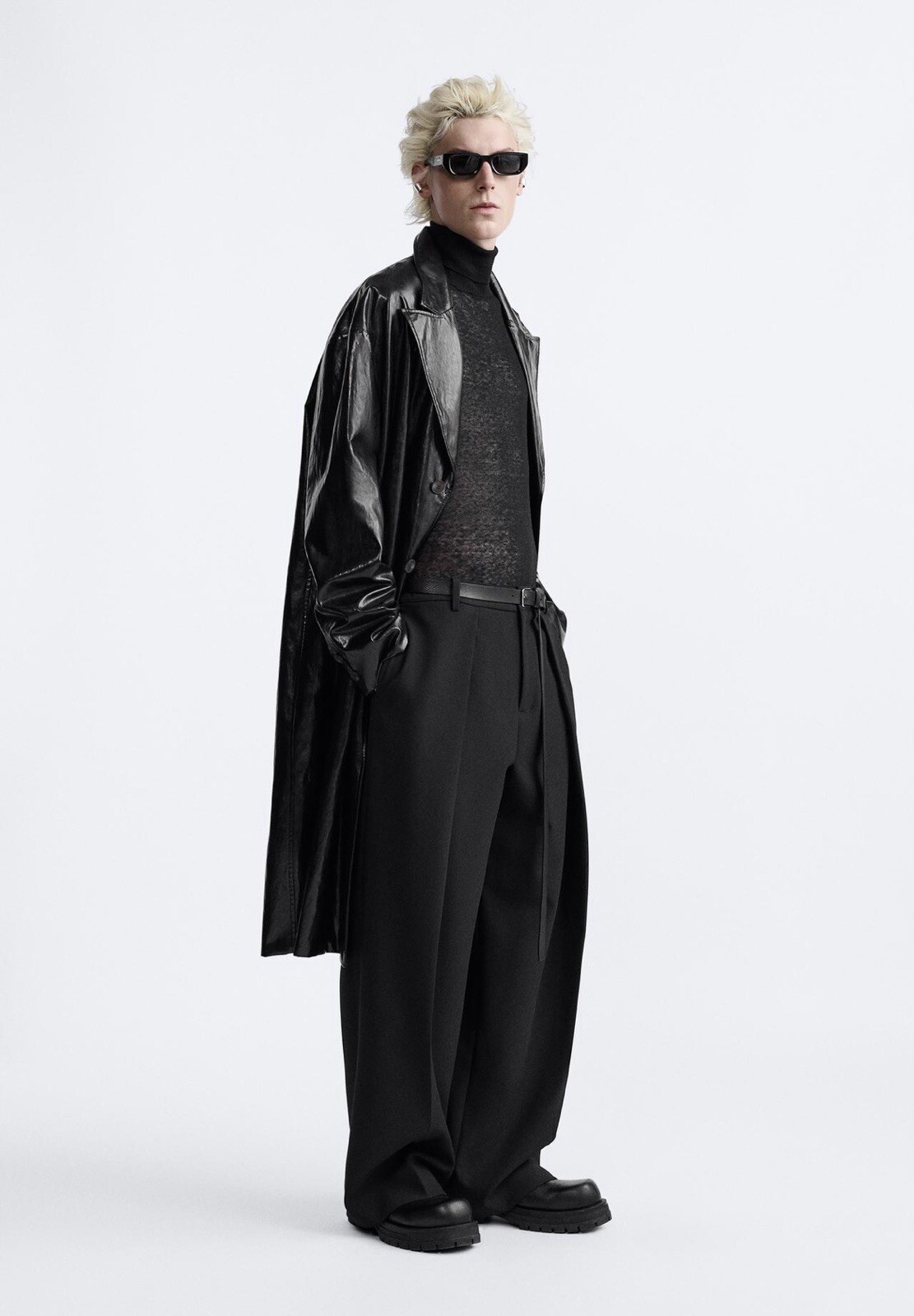 Zara New Men’s Limited Edition Black Coat. Long Oversized Shiny Effect. SS2024