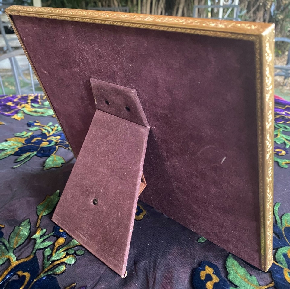 Vintage Hollywood Regency Metal Gold/Brass Tone Embossed 8x10 Photo