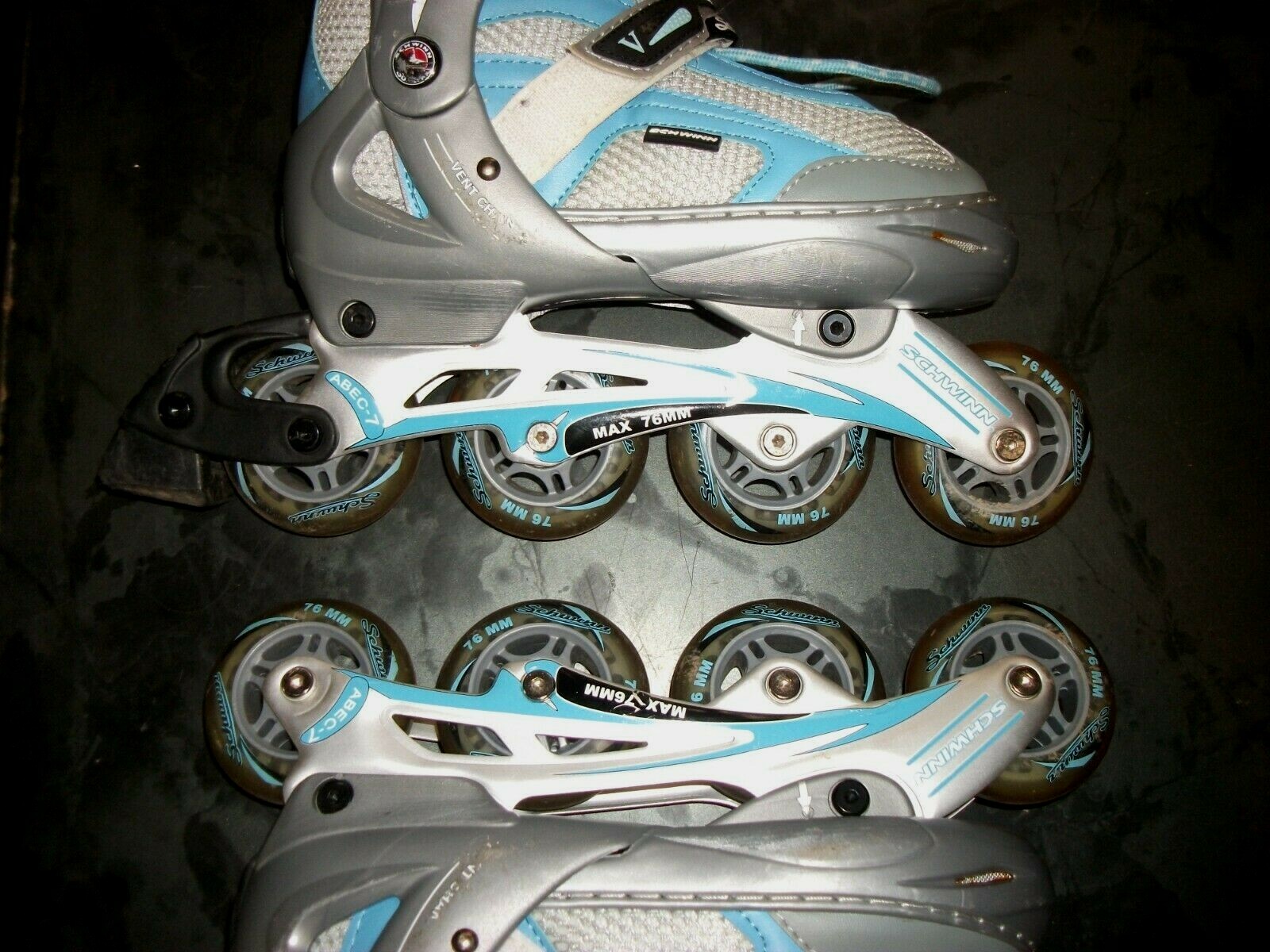 SCHWINN CHALLENGE SERIES ADJUSTABLE ROLLER BLADES SIZE 67.5 NICE USED