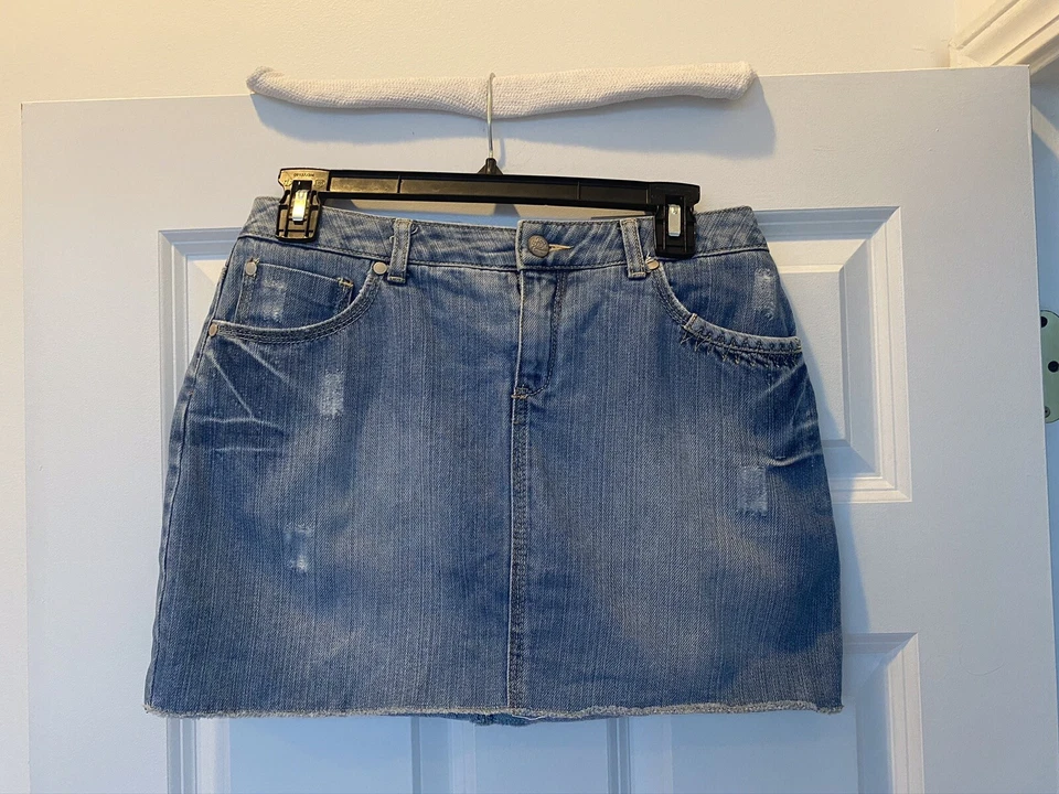 Limited Too Women’s Denim Jeans Skirt Sz 29 - Image 3 of 4