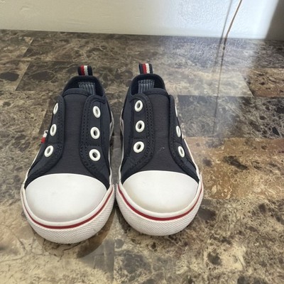 TOMMY HILFIGER SNEAKERS, TODDLER BOYS SHOES SIZE 5, COLOR NAVY BLUE.