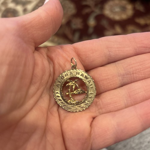 CREA 12K GOLD FILLED CHARM ALOHA HAWAII 25 MM 2.6 GRAMS - Picture 12 of 12