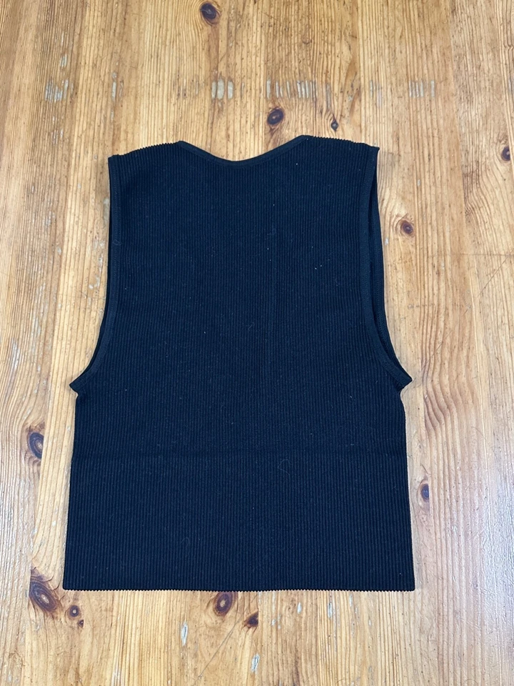 Dynamic Crop 背心上衣均码黑色适合大多数罗纹 V 领 — 第 4/4 张图片