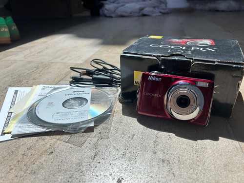 WORKING IN BOX TESTED NIKON COOLPIX L22 12mp 3.6x Zoom Red Digital Camera Bundle - Picture 12 of 12