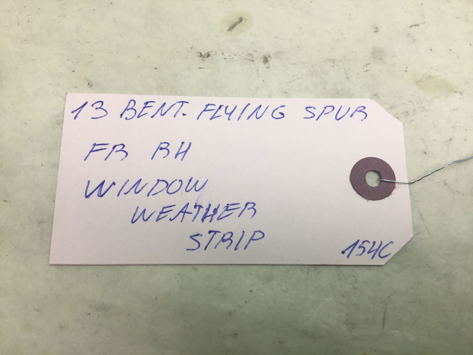 Bentley Flying Spur W12 Front Right Door Window Seal Weather Strip 13-18 |:Y