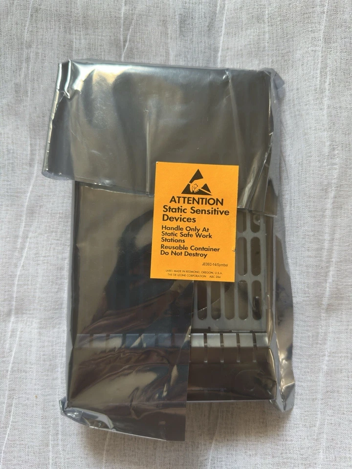 HardDrivesDirect – New OEM Non-Hot-PlugGenuine HP 300 GB 15K SAS 3.5″ - Image 2 of 2