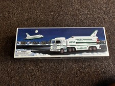 Hess 1999 Gas & Oil Gasoline Truck & Space Shuttle Toy w/ Box White/Green