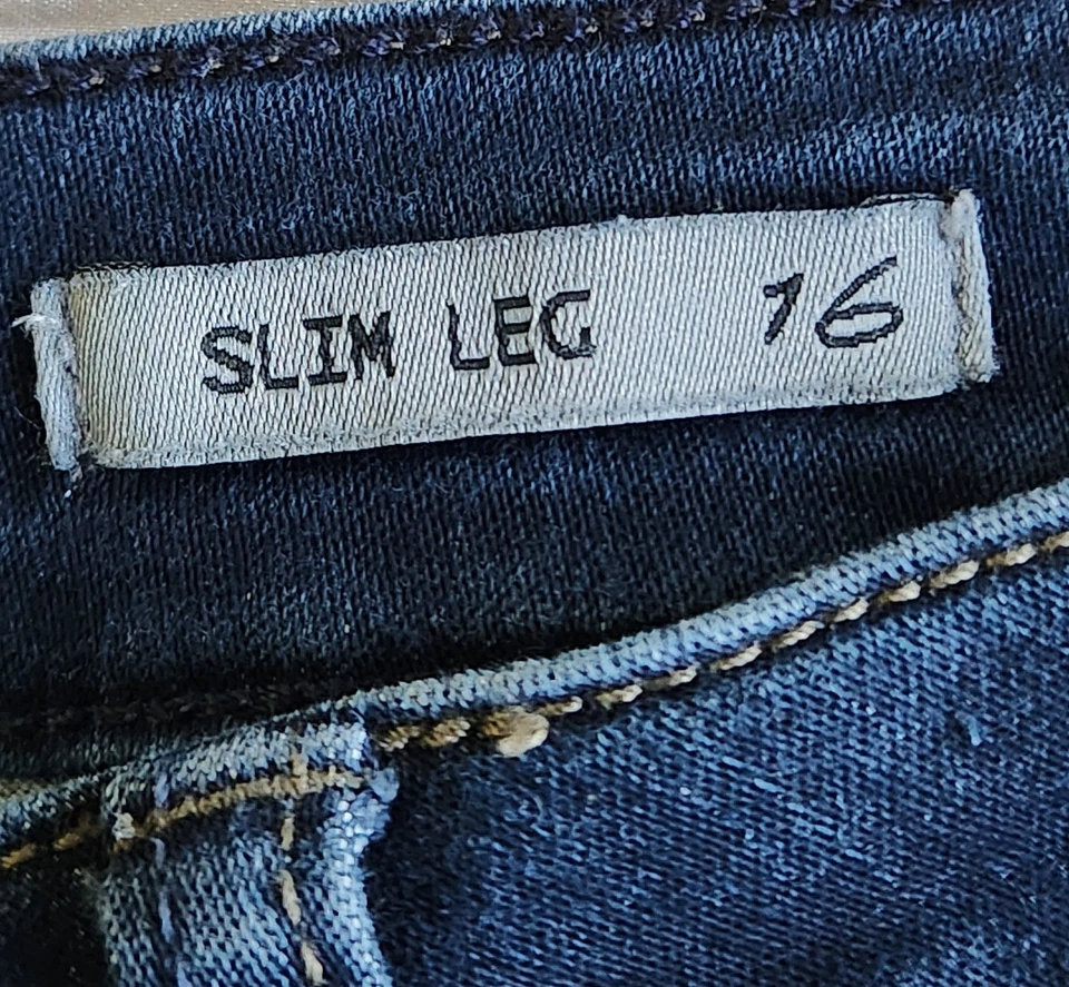 William Rast 修身腿,16 牛仔裤深蓝色牛仔布,二手 — 第 4/4 张图片