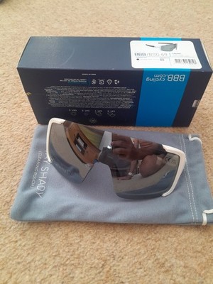 BBB Chester Radfahren Laufen Sport Sonnenbrille weiße rauchfarbene Gläser, Rennrad Gravelbike 