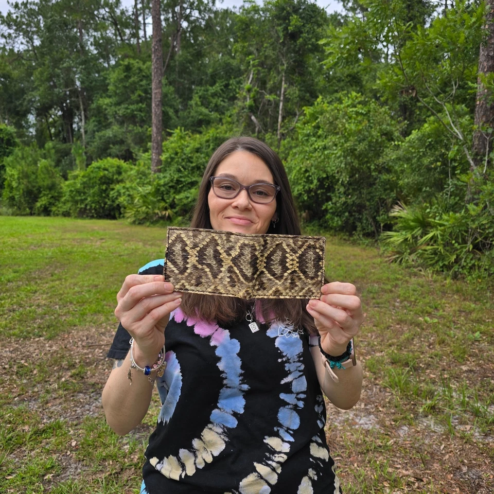 Cartera Piel de Serpiente de Cascabel Oriental Hombres Billetera Piel de Serpiente Interior Marrón Original Foto 2 de 4