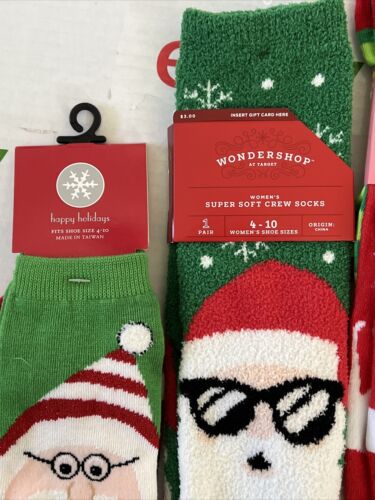 Christmas Socks Women’s 4 Pair Assorted Santa Reindeer NEW Size 4-10 - Picture 3 of 3