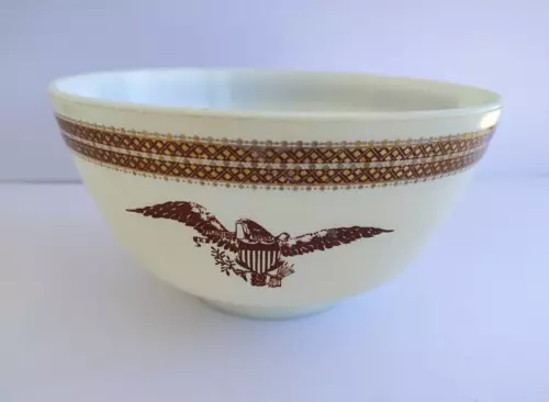 Vintage Pyrex Glass #478-B Gold Federal Eagle Milk Glass 1.5 Qt Mixing Bowl 