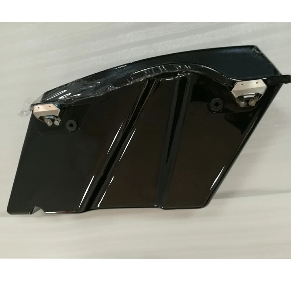Bolsas rígidas con pestillos negras vívidas 1994 para Harley Davidson SaddleBags 1993-2013 Foto 3 de 4