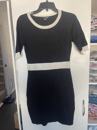 Forever 21 Brand Black Knit Classic Short Sleeves Dress Size S Knee Length - Bild 1 von 5