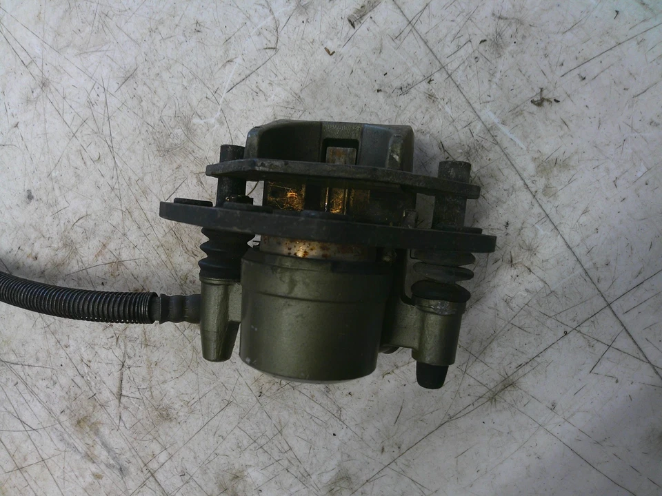 Pinza de freno trasera Kawasaki Ninja 900 GPZ900R ZX900A 1984-1986 Foto 4 de 4