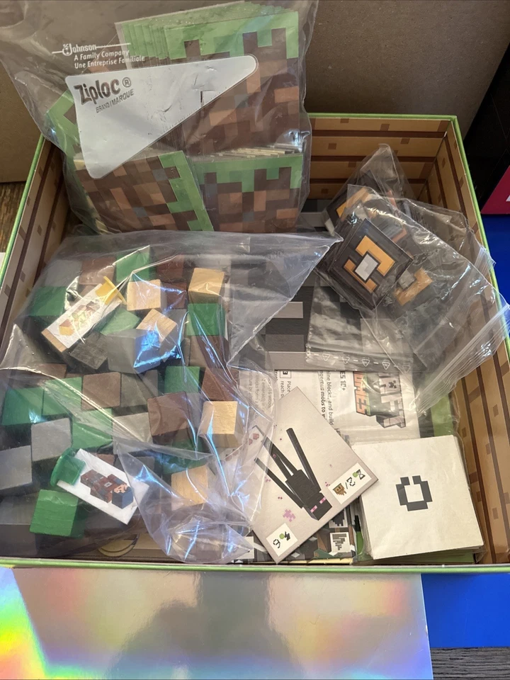 Minecraft Builders and Biomes Board Game Strategy 2019 Ravensburger - Image 2 of 2