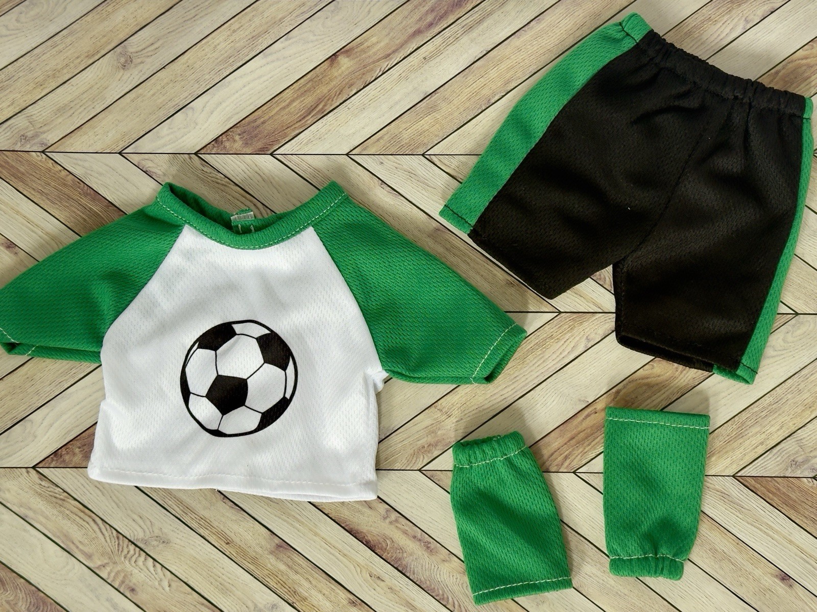 EUC 18&rdquo; Doll Soccer Outfit &ndash; Green/Black Jersey, Shorts,