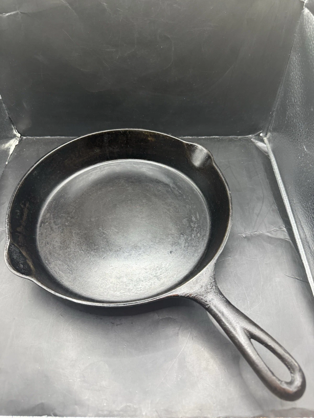 Vintage National Star Logo #8 Cast Iron Skillet Double Spout