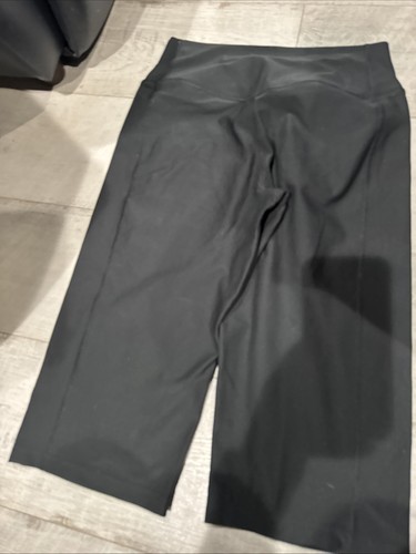 Nike Dri-Fit Capri-Legging schwarz Small - Bild 3 von 3