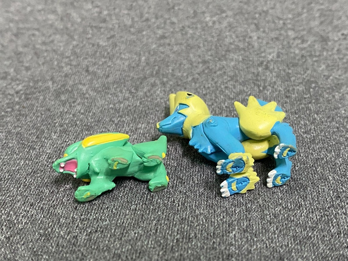 Electrike Manectric Pokemon Nintendo Tomy Zukan 1/40 Collection