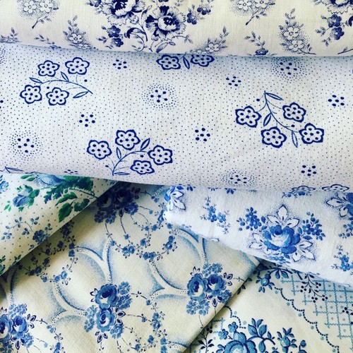 Antique French European Cottage Farm Floral Dot Cotton Fabric #2- Blue White - Picture 5 of 6