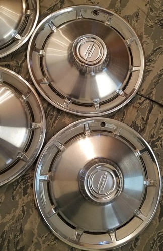 1965 Oldsmobile dynamic 88 Jetstar Starfire 14" wheel Hub Caps gm oem - Picture 6 of 9