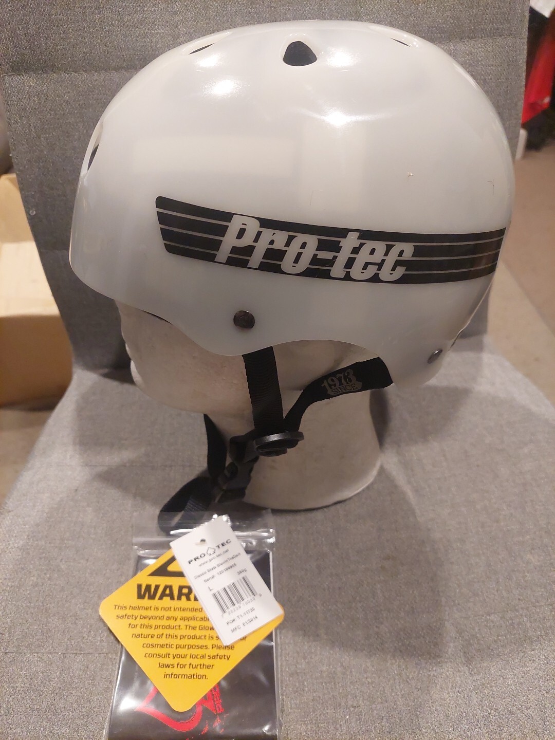 PRO-TEC Classic Skate Helmet Glow In The Dark Size Large Skateboard Protec