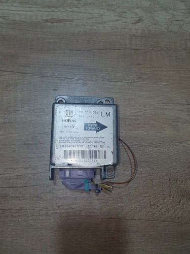Opel Astra F Airbagsteuergerät Steuergerät 90519067 LM