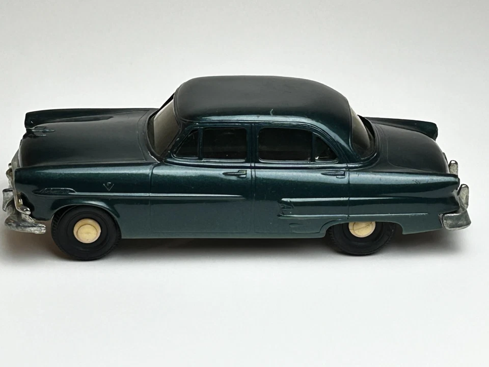 AMT 1953 Ford Customline 4 Door Sedan Promo Car, Original - Image 4 of 4