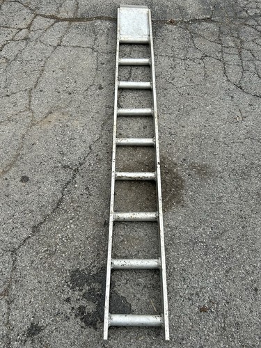 Motorcycle loading ramp, in very good condition. 