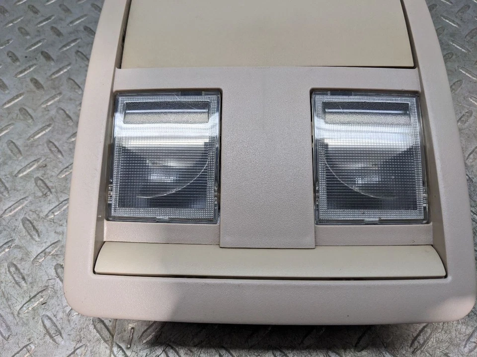 Consola techo delantero sin techo corredizo compatible con 05-10 GRAND CHEROKEE 1169200 Foto 2 de 4