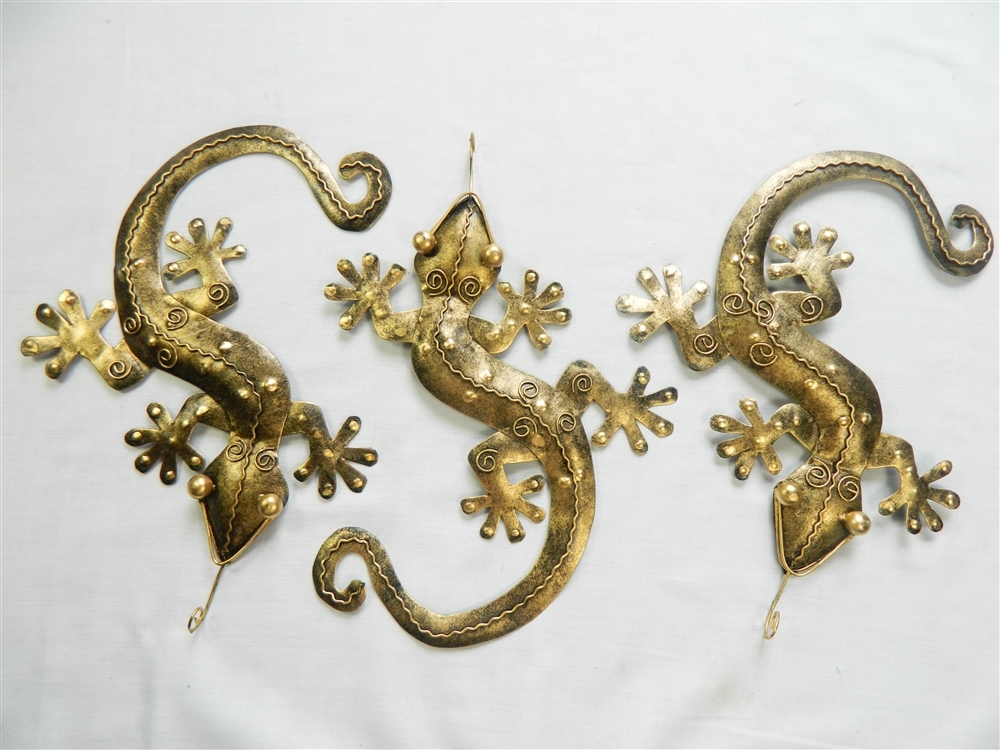 Metal Gecko Garden Ornament Geckos Lizard Wall Art Hanging - Set of 3 - Gold