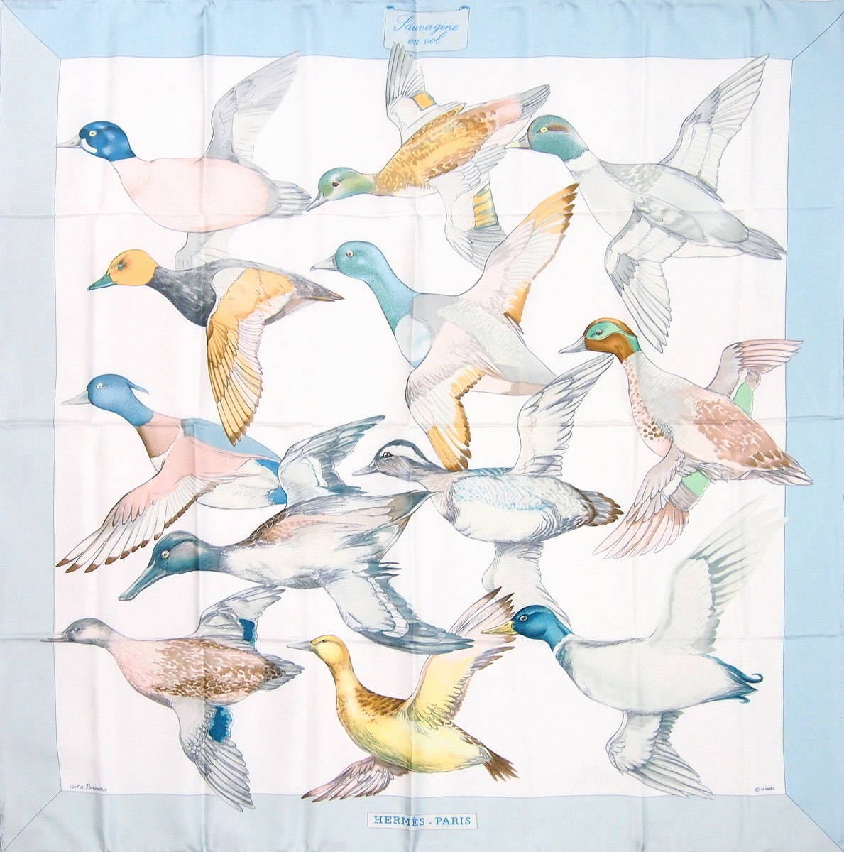 HERMES エルメス Sauvagine en Vol 海を渡る鳥の群れ カレ90 HERMES エルメス Sauvagine en Vol 海を渡る鳥の群れ カレ90