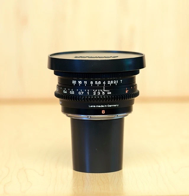 Objectif Zeiss Distagon 8mm F/2 – Monture Arri Standard – Occasion