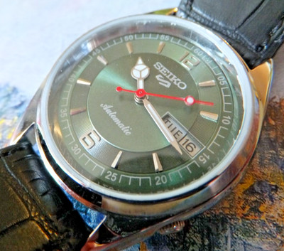 Seiko Two Tone Dark Green Embossed Dial 36mm Automatic Winding Watch