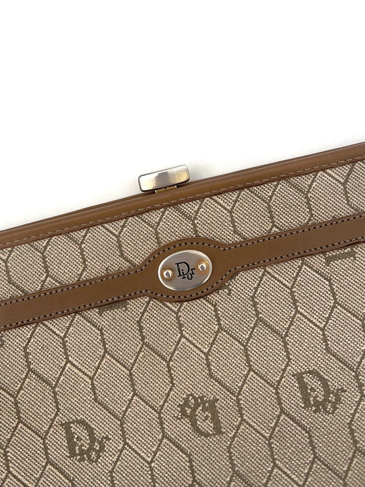 Pochette Christian Dior. Sac ancien. Authentique. Fabriqué en France.